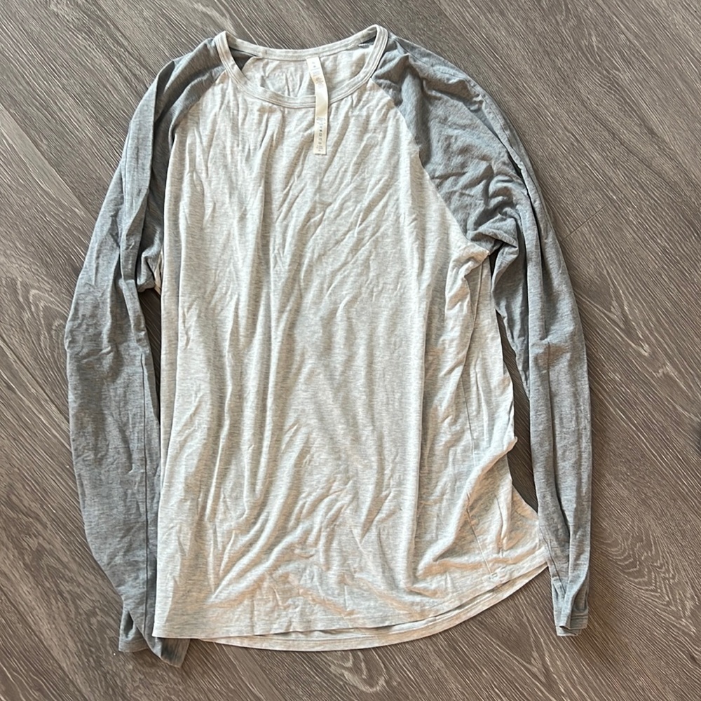 Lululemon men’s long sleeve